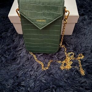 Green Crossbody Bag with Gold Chain